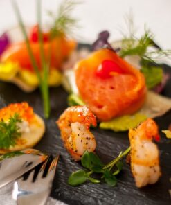 Füstölt lazac pisztráng kaviárral és rákkal